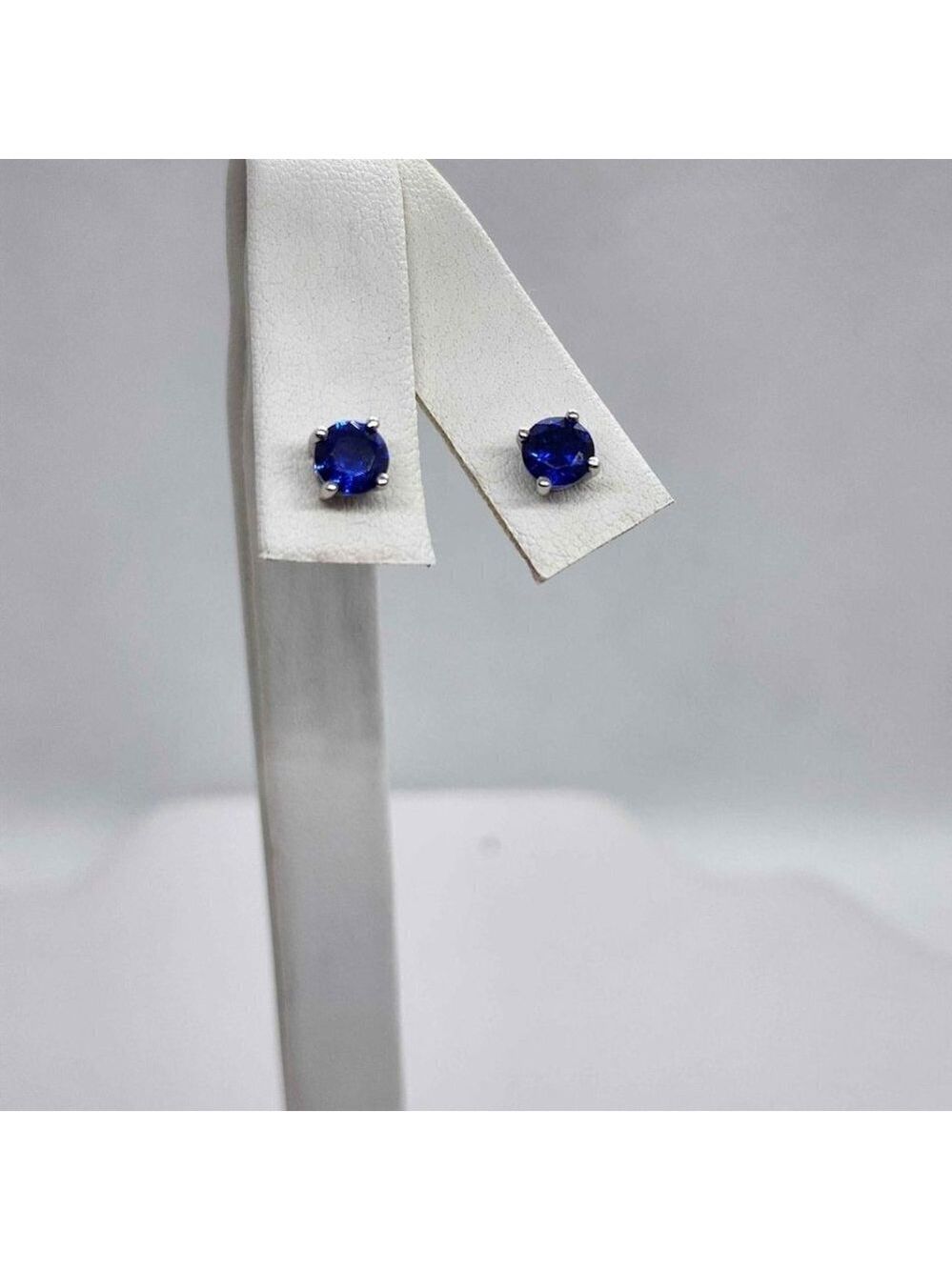 NEW Sterling Silver 925 Royal Blue GemStone Studs - Earrings